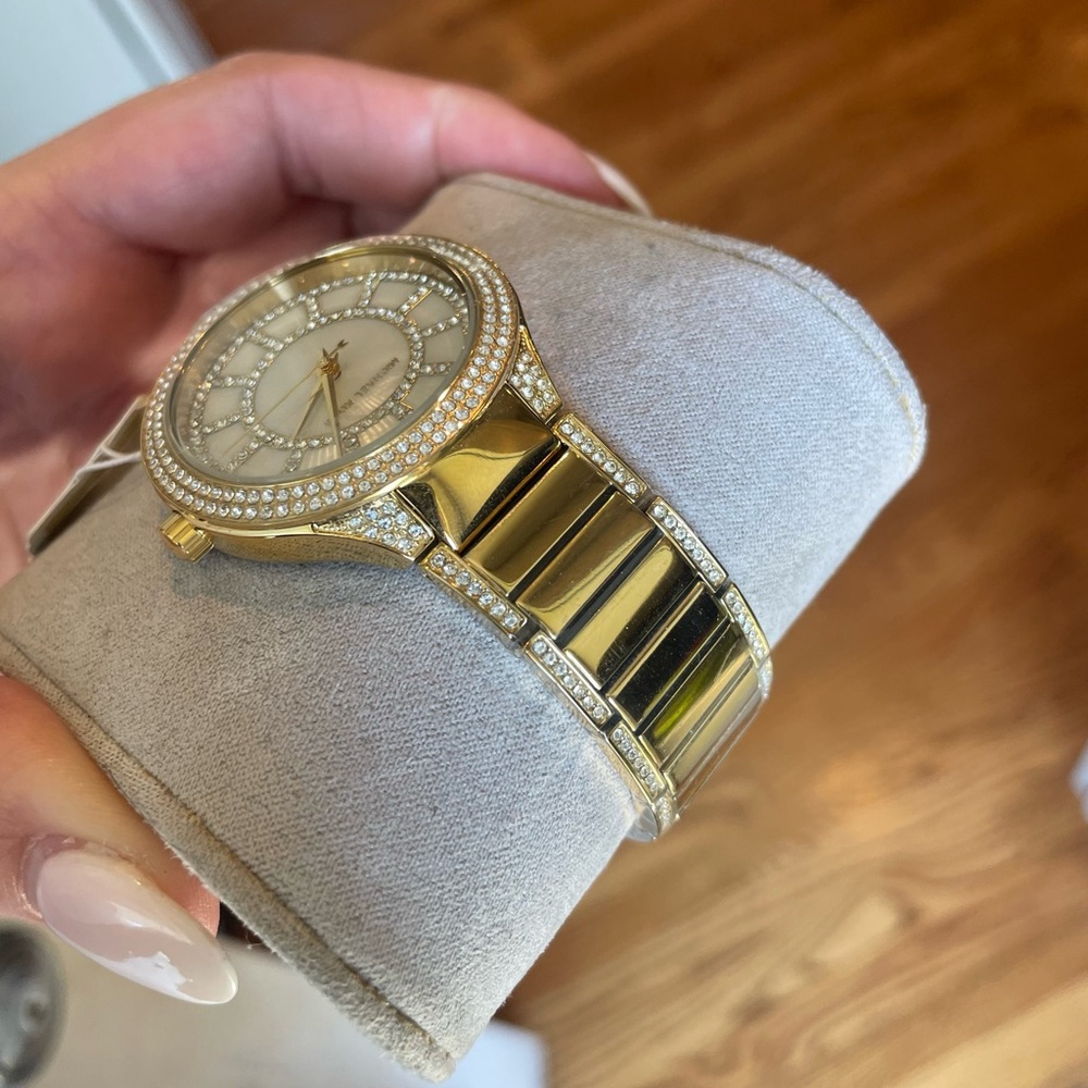 Michael Kors women’s 38 mm Kerry Pavé- embellished gold-tone watch MK3312. New - Picture 5 of 7